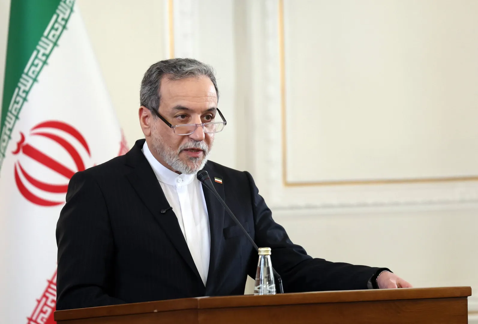 Szef MSZ Iranu Abbas Aragczi. Fot. PAP/EPA/ABEDIN TAHERKENAREH