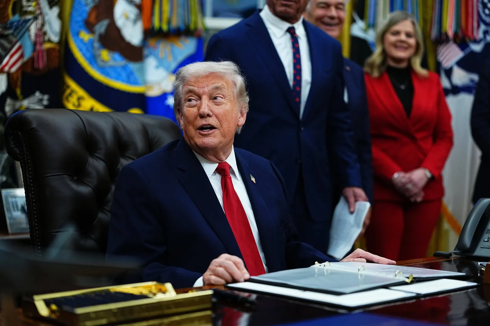 Prezydent USA Donald Trump. Fot. PAP/EPA/AARON SCHWARTZ / POOL