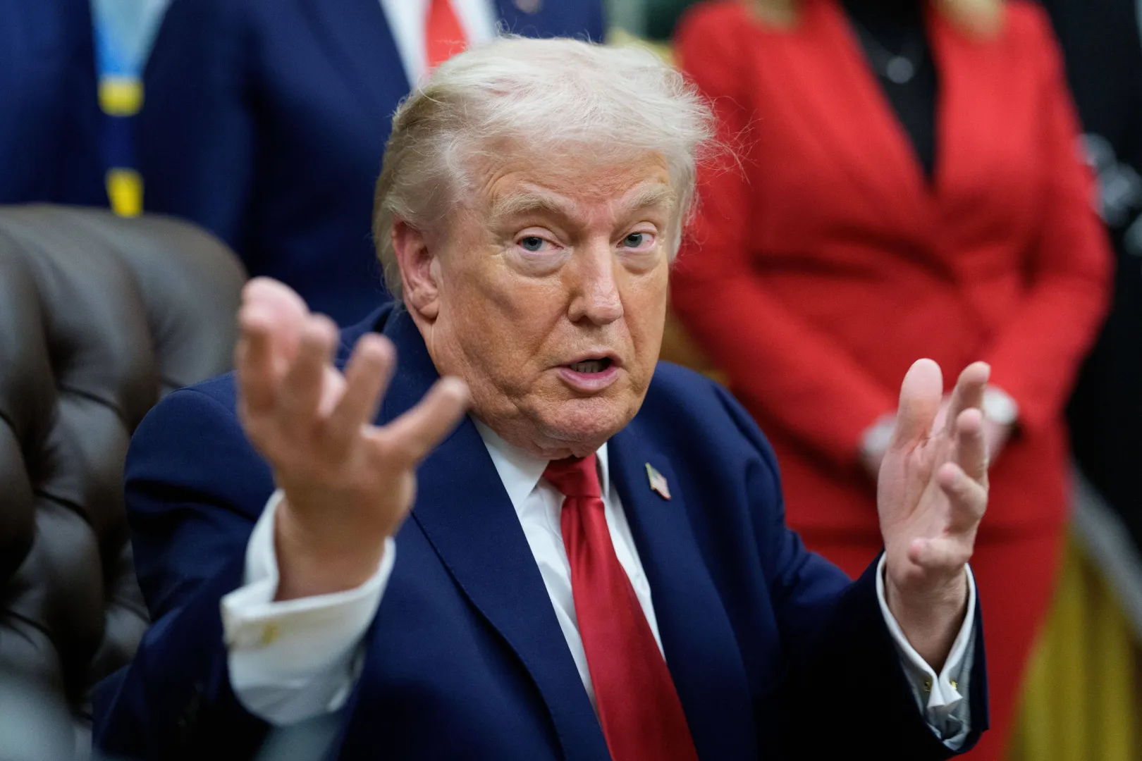 Prezydent USA Donald Trump. Fot. PAP/EPA/AARON SCHWARTZ / POOL