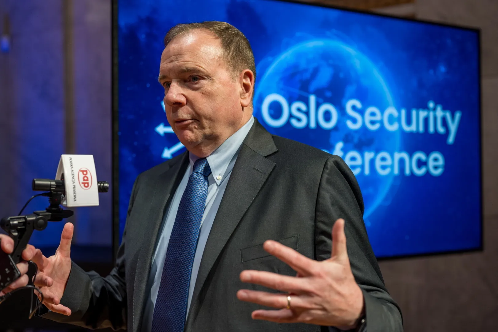 Były dowódca sił amerykańskich w Europie gen. Ben Hodges podczas Forum Bezpieczeństwa w Oslo („Oslo Security Conference”). Fot. PAP/Agata Woźniak-Kwaśniewska