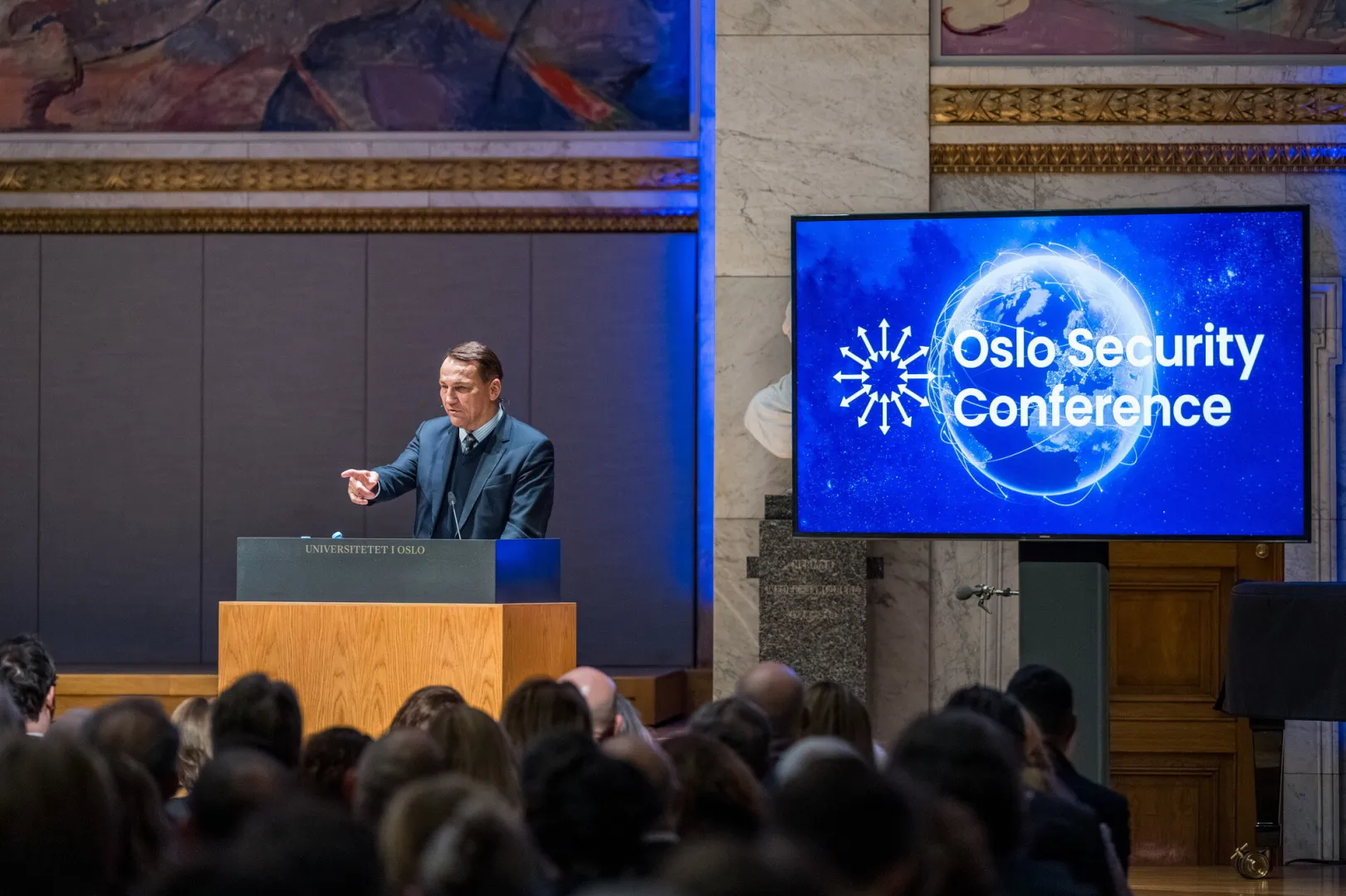 Радослав Сикорский на конференции по безопасности в Осло. Fot. PAP/	Agata Woźniak-Kwaśniewska