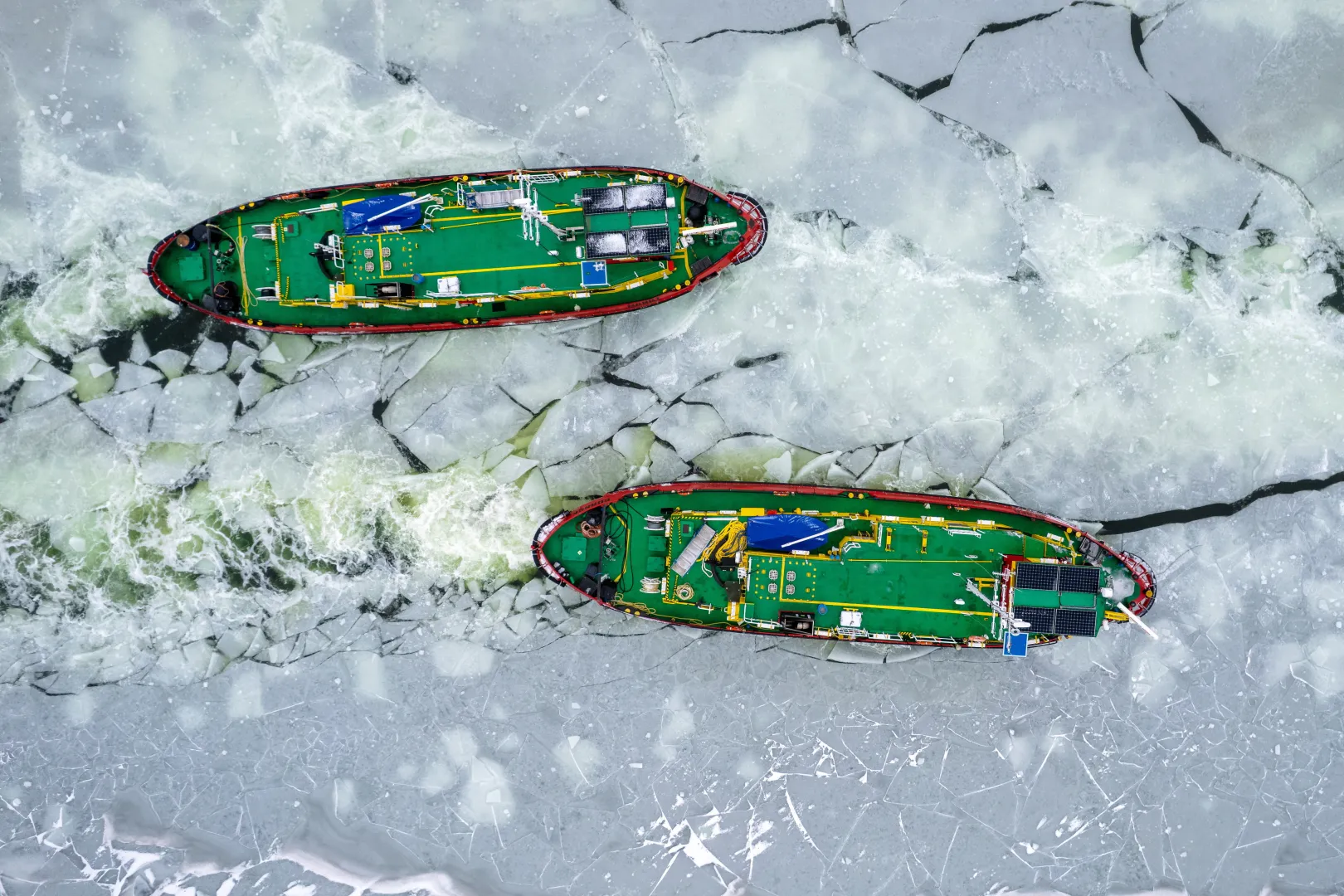 Lodołamacze liniowe Fot. PAP/Marcin Gadomski