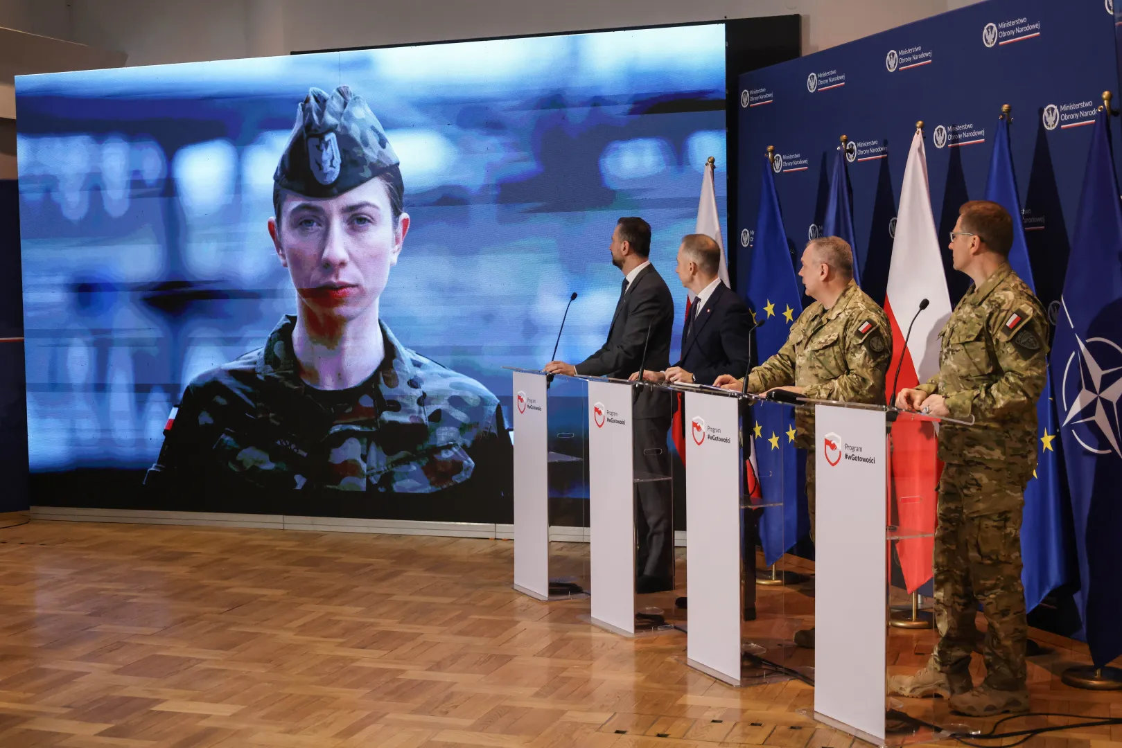 Владислав Косиняк-Камыш, Цезарий Томчик, Веслав Кукула, Кароль Моленда на пресс-конференции в Генеральном штабе Войска Польского в Варшаве, 9 февраля 2026 г. Fot. PAP/Albert Zawada