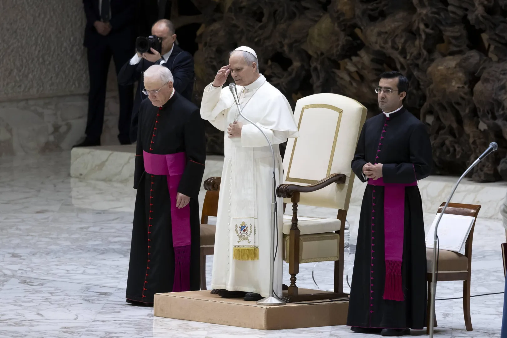 Papież Leon XIV podczas audiencji generalnej Fot. PAP/EPA/MASSIMO PERCOSSI