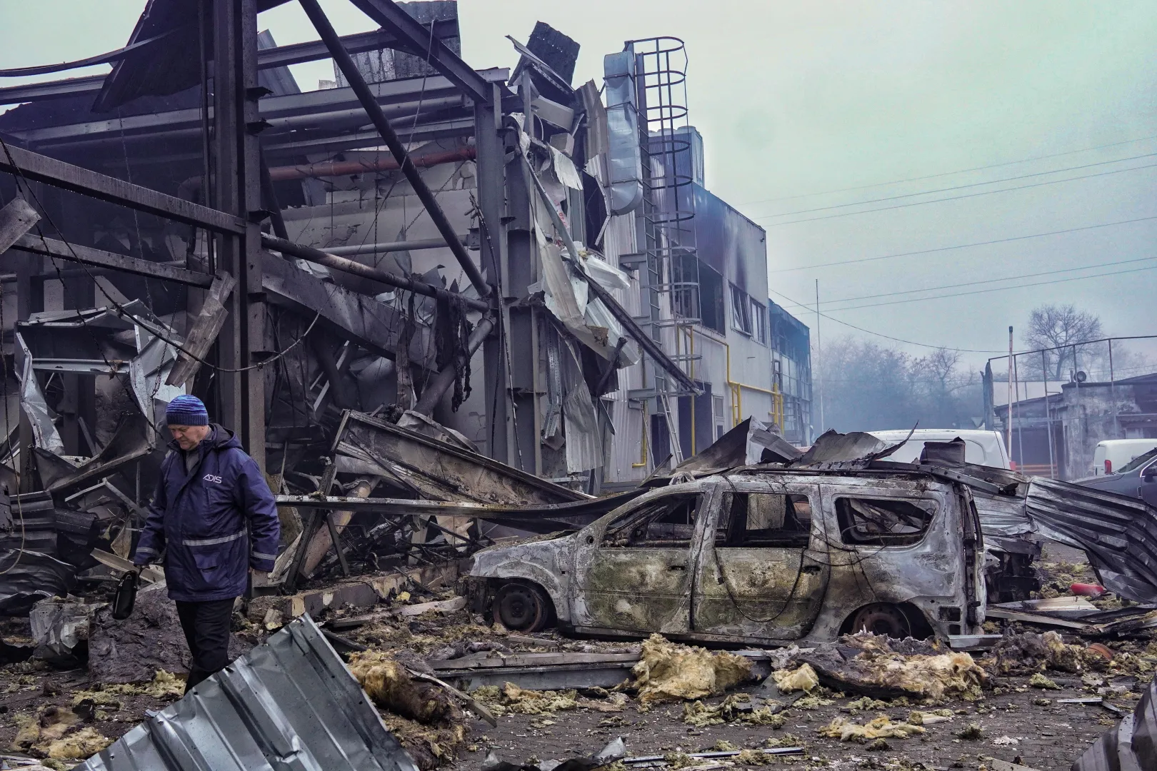 Знищення внаслідок російського обстрілу дронами Одеси. Fot. PAP/Alena Solomonova