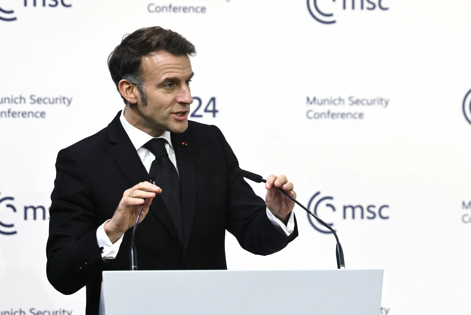 Emmanuel Macron, fot. PAP/EPA/RONALD WITTEK