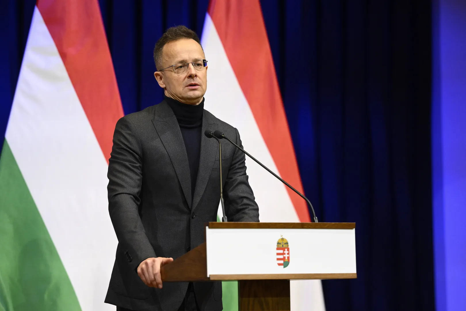 Szef węgierskiego MSZ Peter Szijjarto. Fot. PAP/EPA/BOGLARKA BODNAR