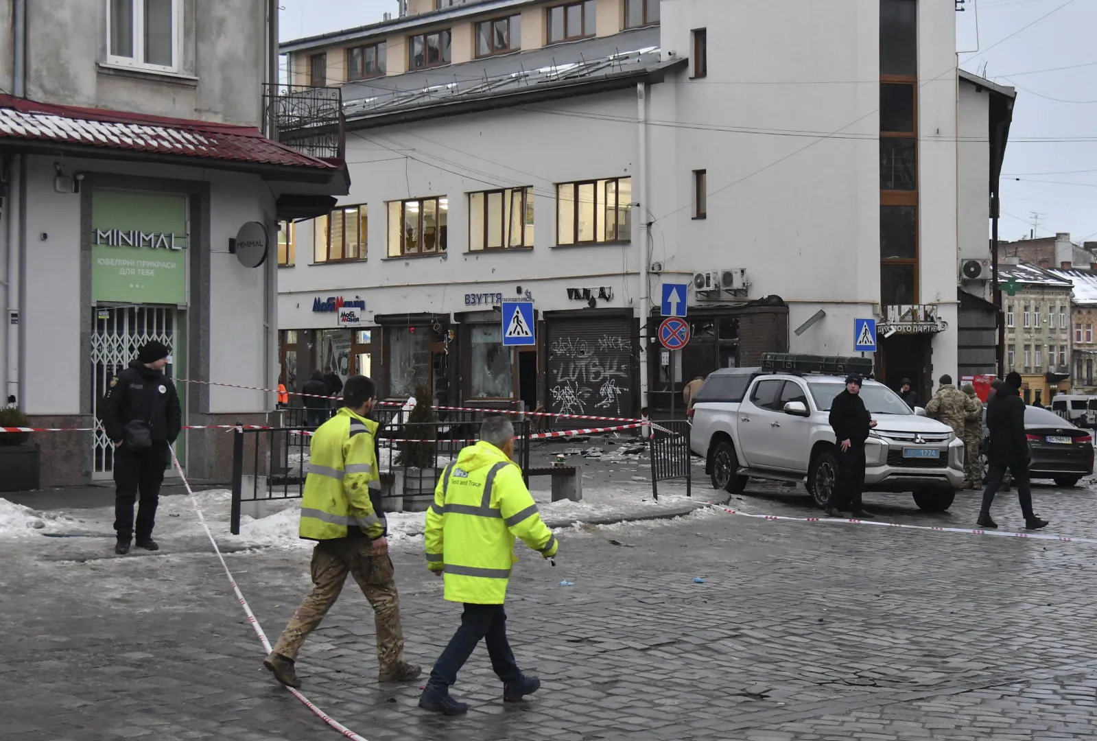 Фото з місця теракту у Львові. Fot. PAP/EPA/MYKOLA TYS