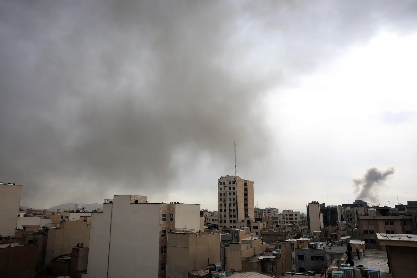 Atak Izraela na Teheran. Fot. PAP/EPA/ABEDIN TAHERKENAREH 