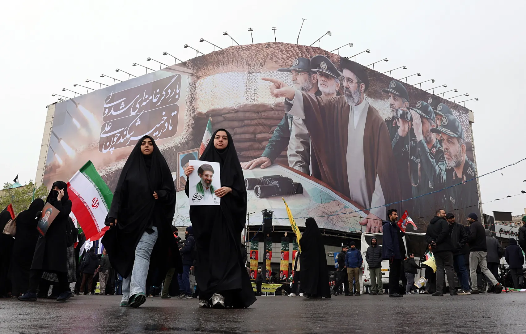 Teheran Fot. PAP/EPA/ABEDIN TAHERKENAREH