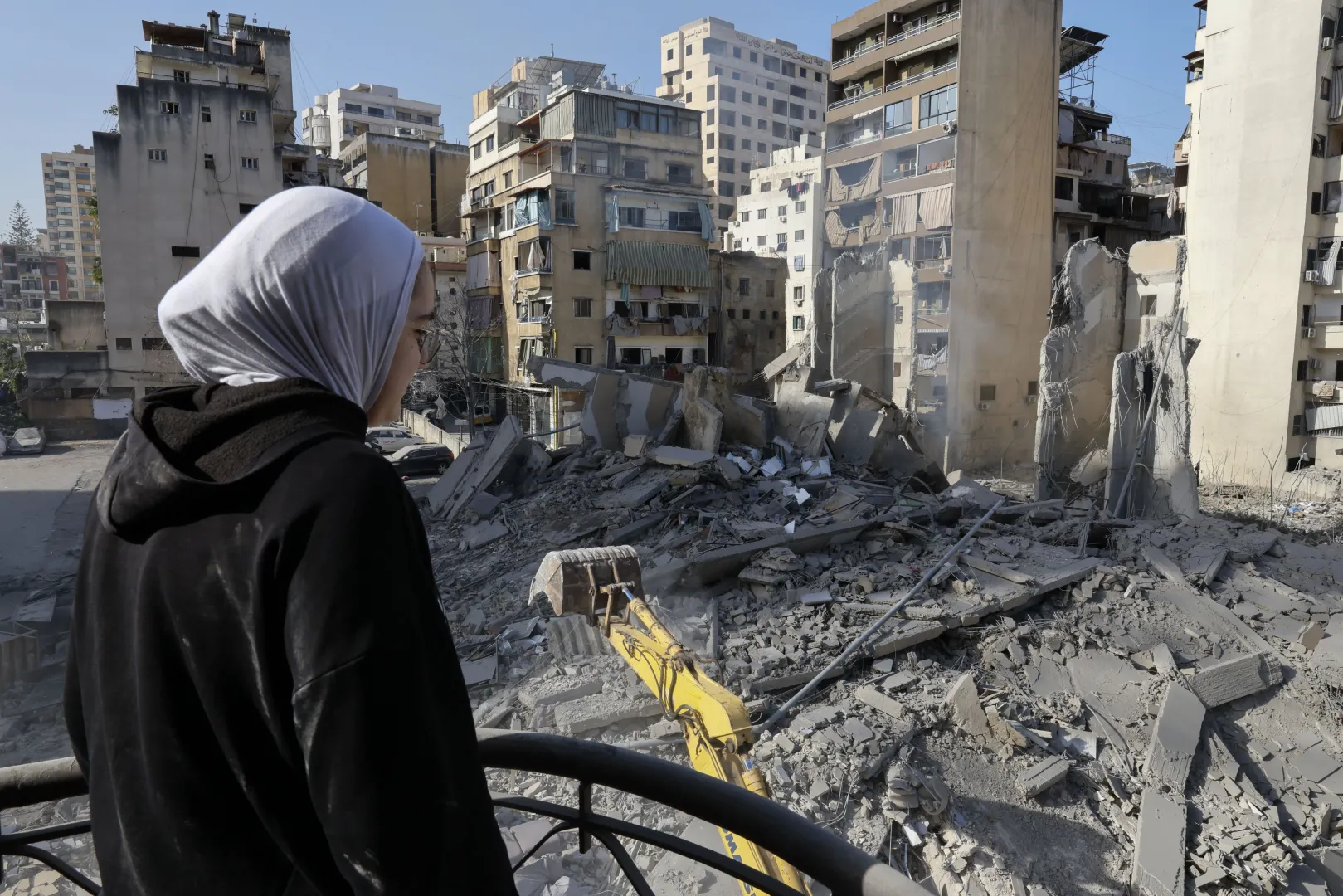 Zniszczenia w Bejrucie Fot. PAP/EPA/WAEL HAMZEH