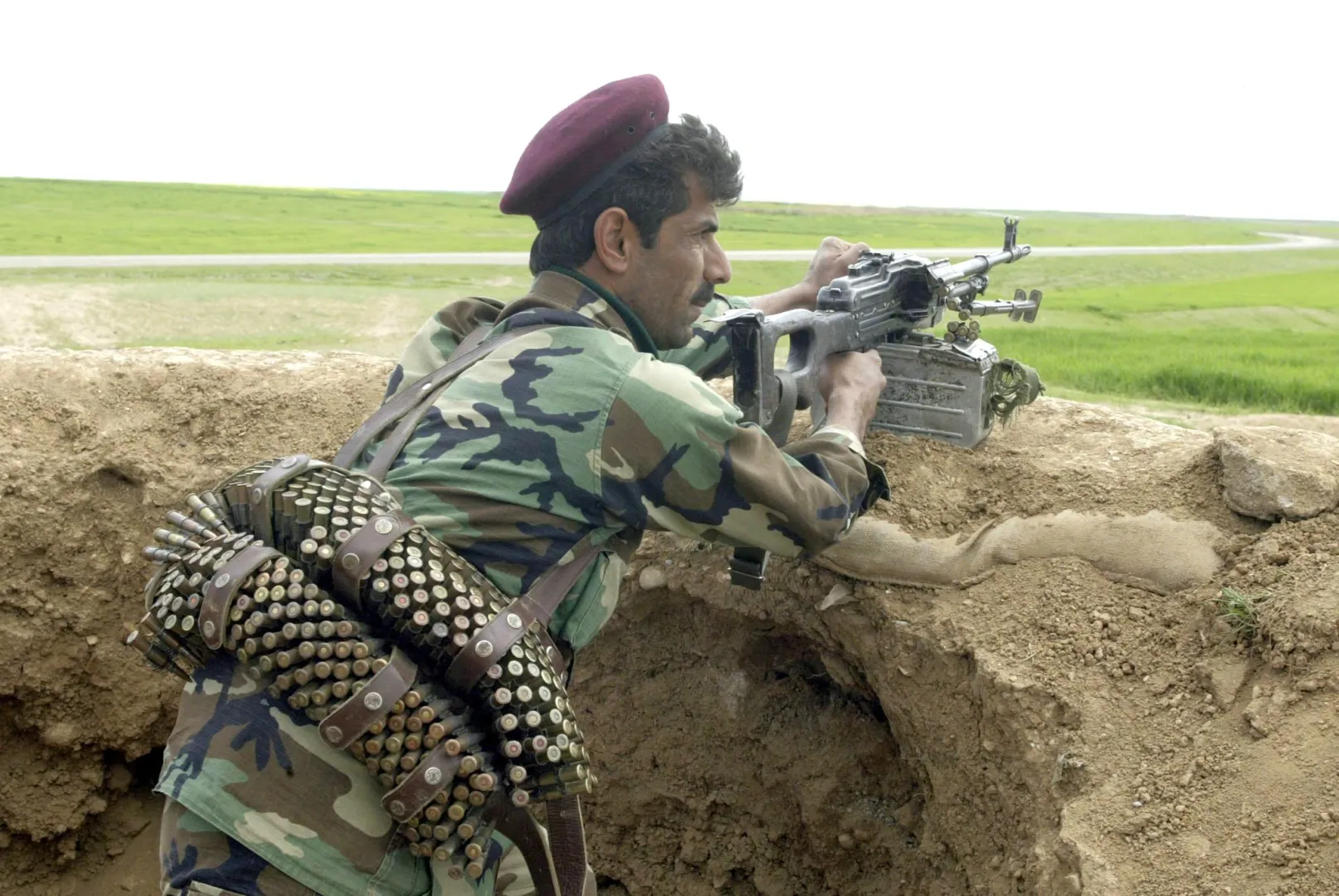 Kurdyjski żołnierz. Fot. PAP/	JOSEPH BARRAK (zdjęcie ilustracyjne)