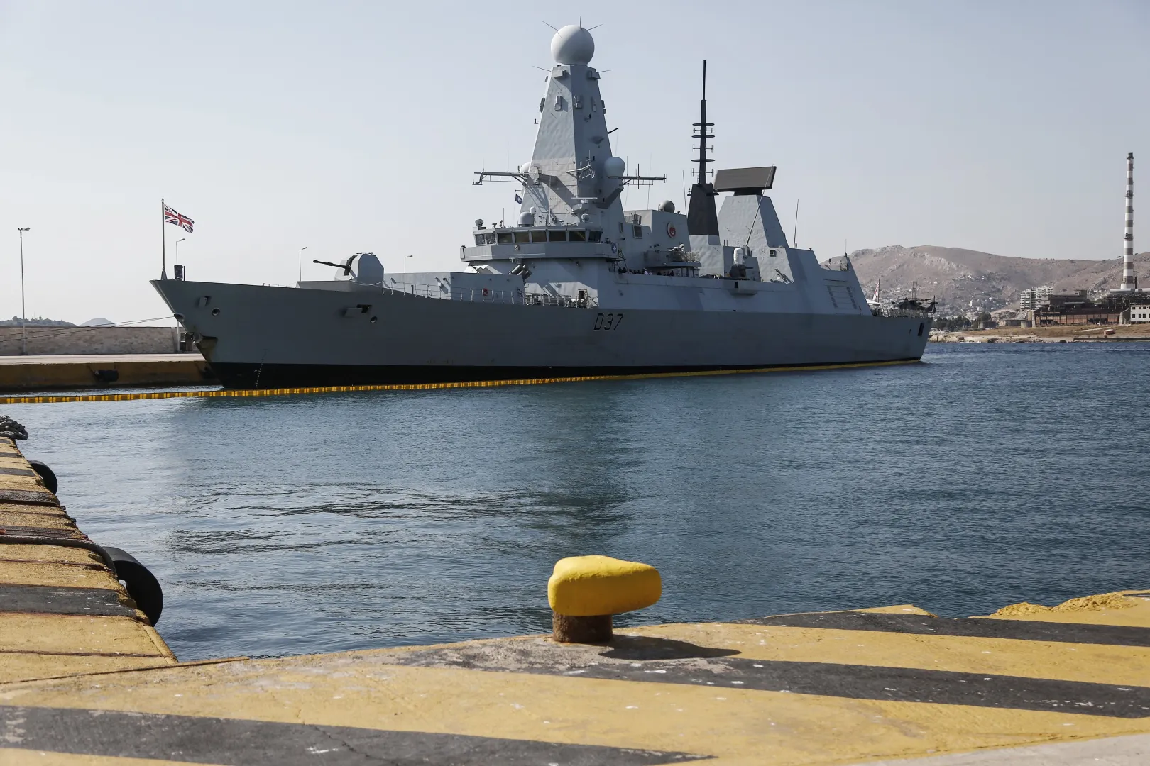 Brytyjski niszczyciel rakietowy HMS Duncan. Fot. PAP/EPA/YANNIS KOLESIDIS 