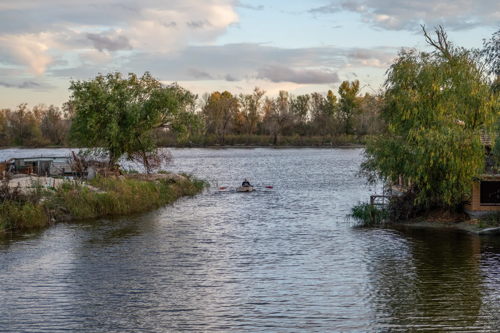 Dniestr na Ukrainie, zdjęcie ilustracyjne, fot. PAP/Viacheslav Ratynskyi