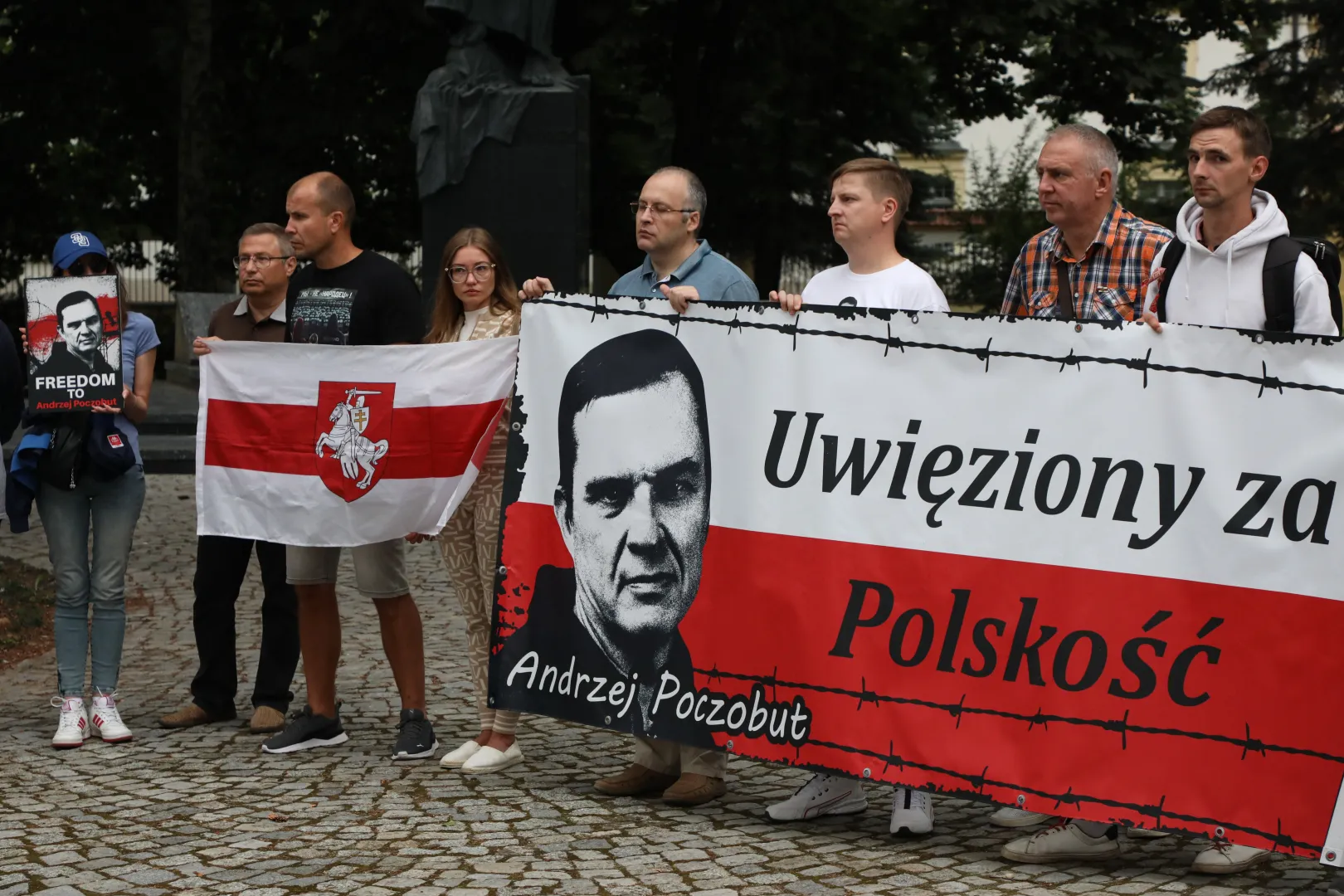 Akcja solidarności z uwięzionym Andrzejem Poczobutem, dziennikarzem i działaczem Związku Polaków na Białorusi Fot. PAP/Artur Reszko