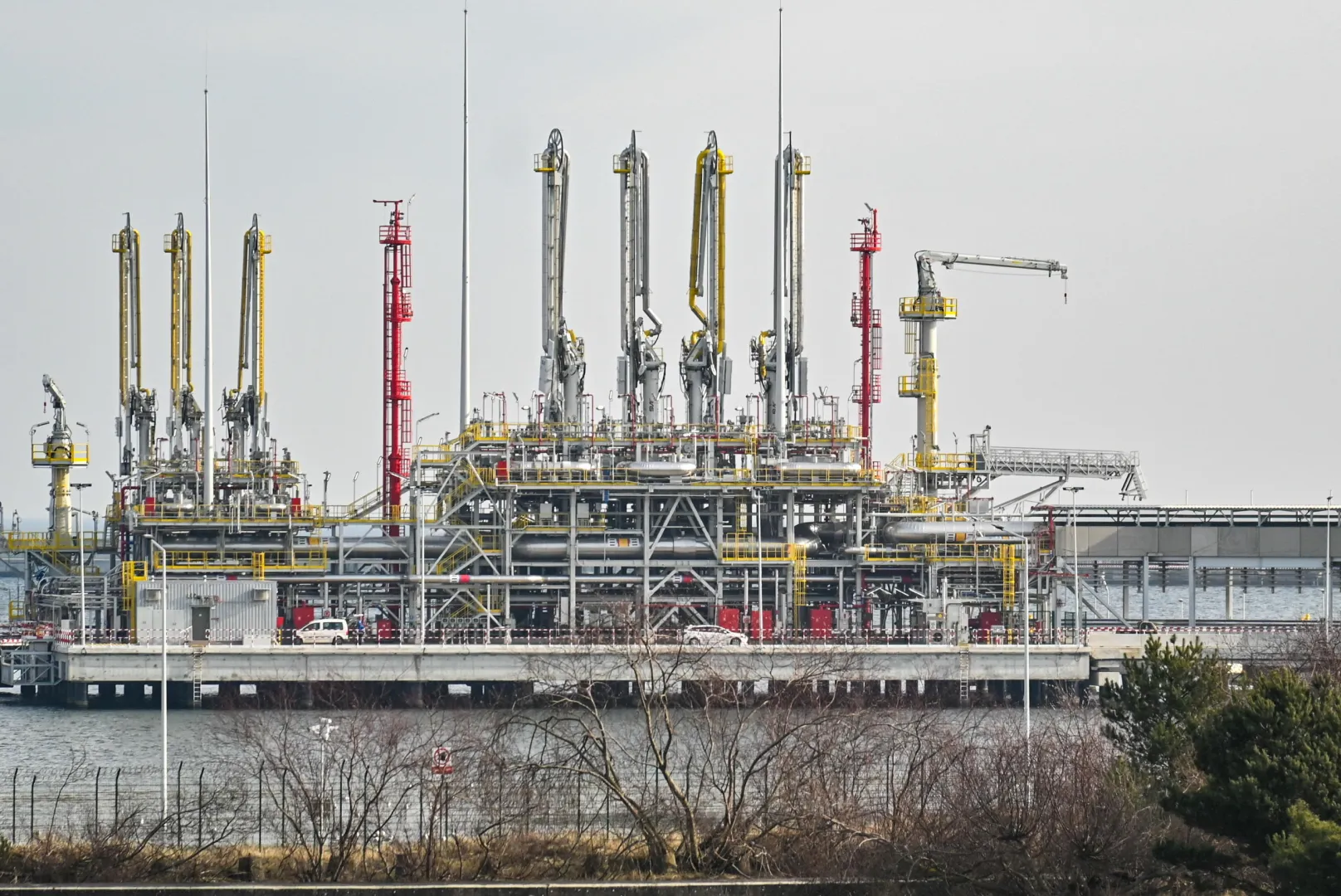 Terminal LNG im. Prezydenta Lecha Kaczyńskiego w Świnoujściu Fot. PAP/Marcin Bielecki