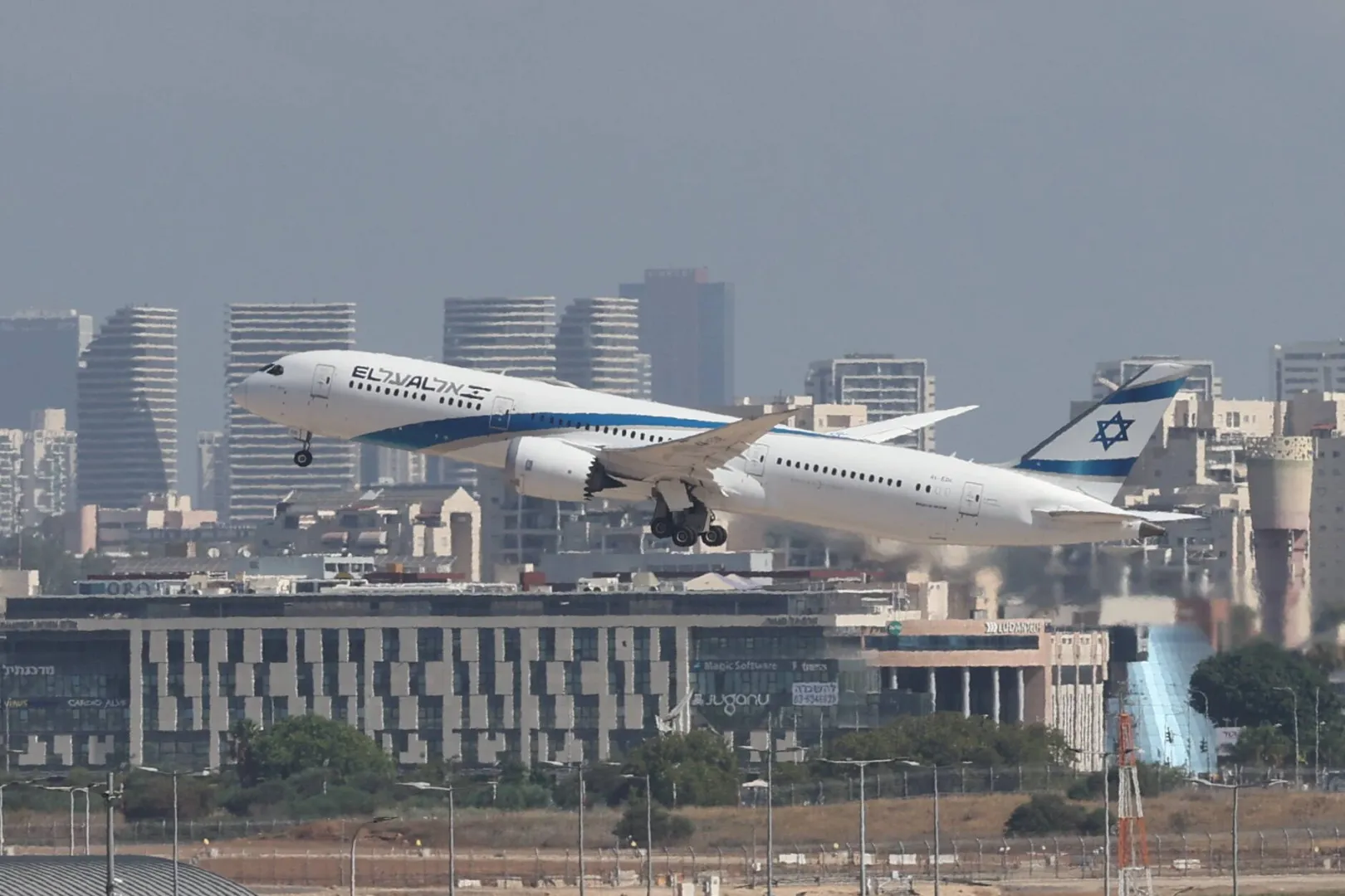 Samolot linii El Al. Fot. EPA/ABIR SULTAN