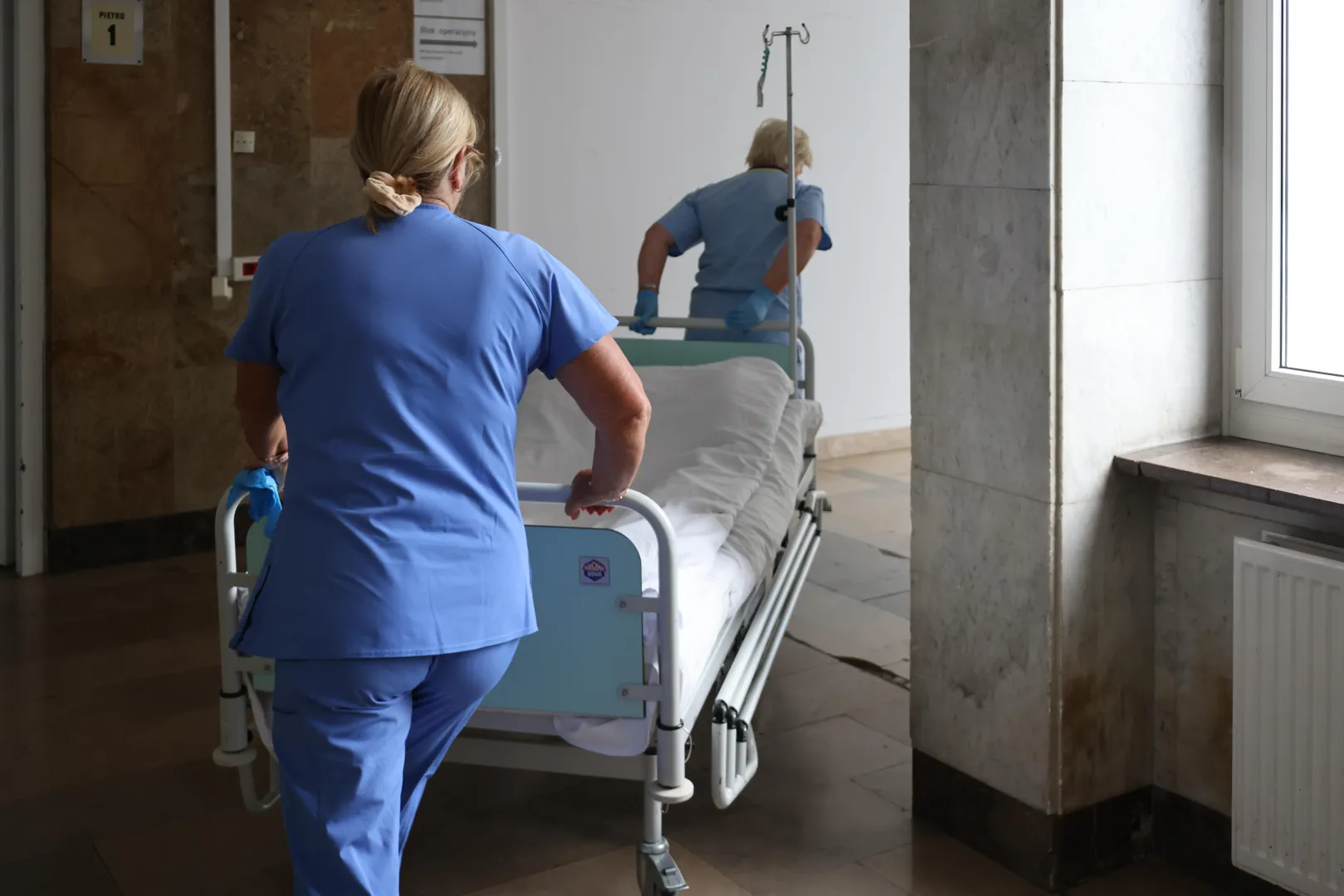 Szpital. Fot. PAP/Albert Zawada