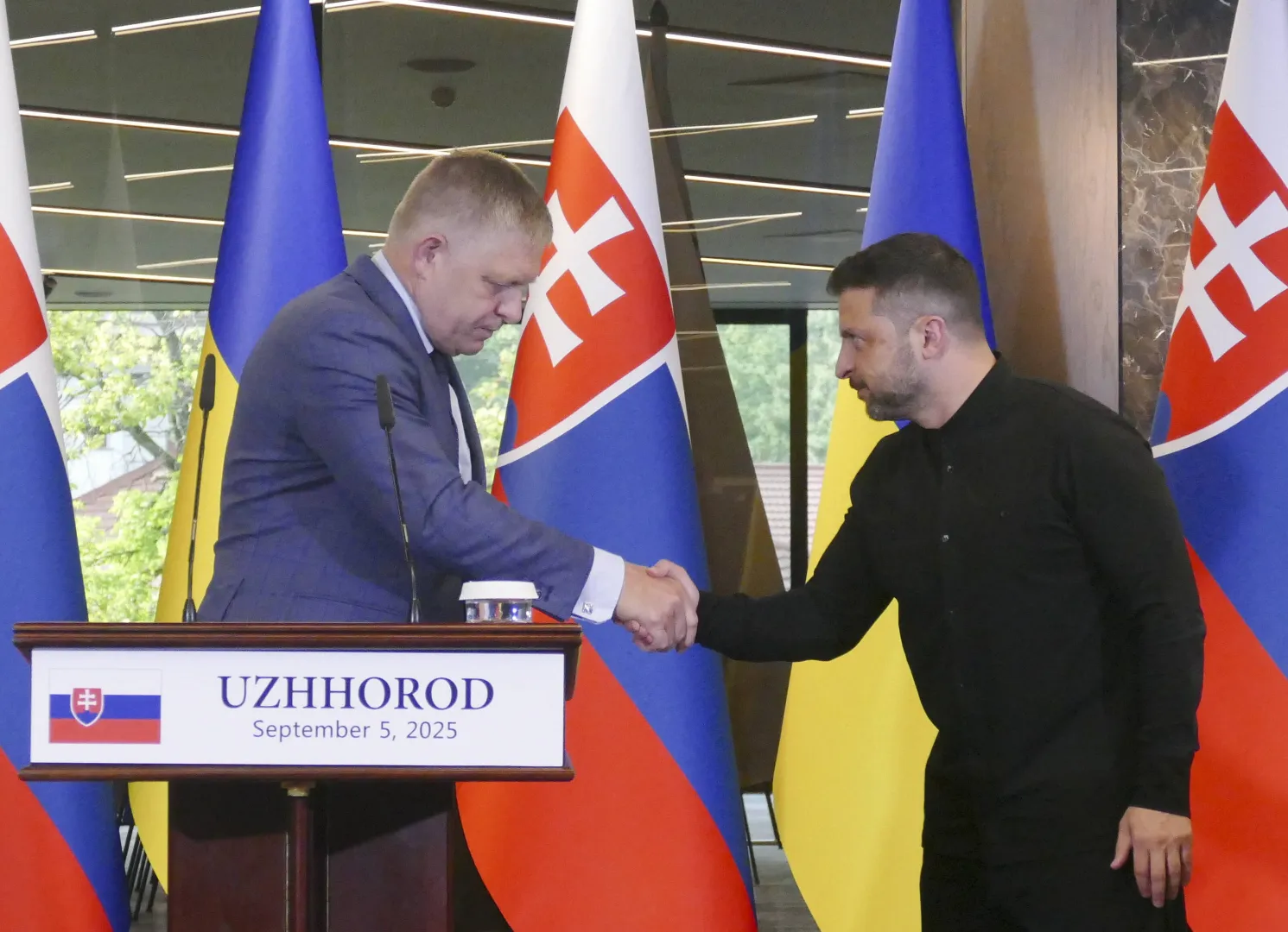 Robert Fico i Wołodymyr Zełenski Fot. PAP/EPA/STRINGER