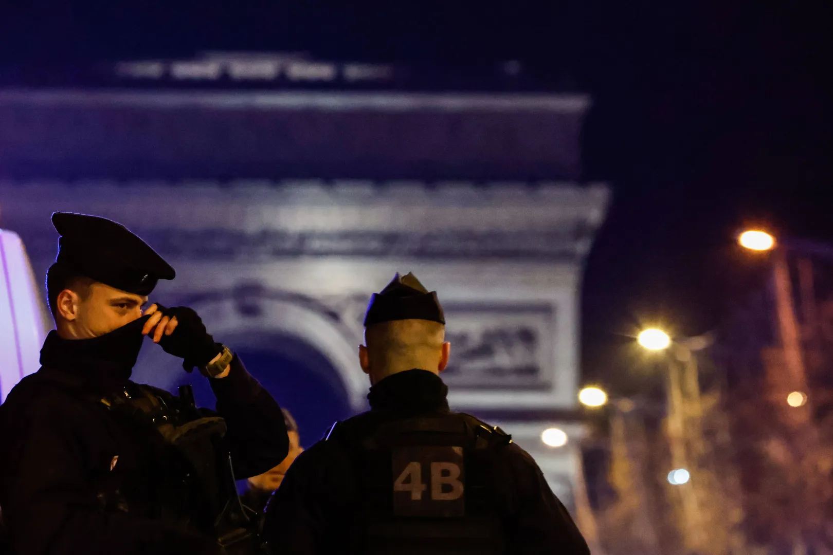 Paryska policja (zdjęcie ilustracyjne). Fot. EPA/Mohammed Badra