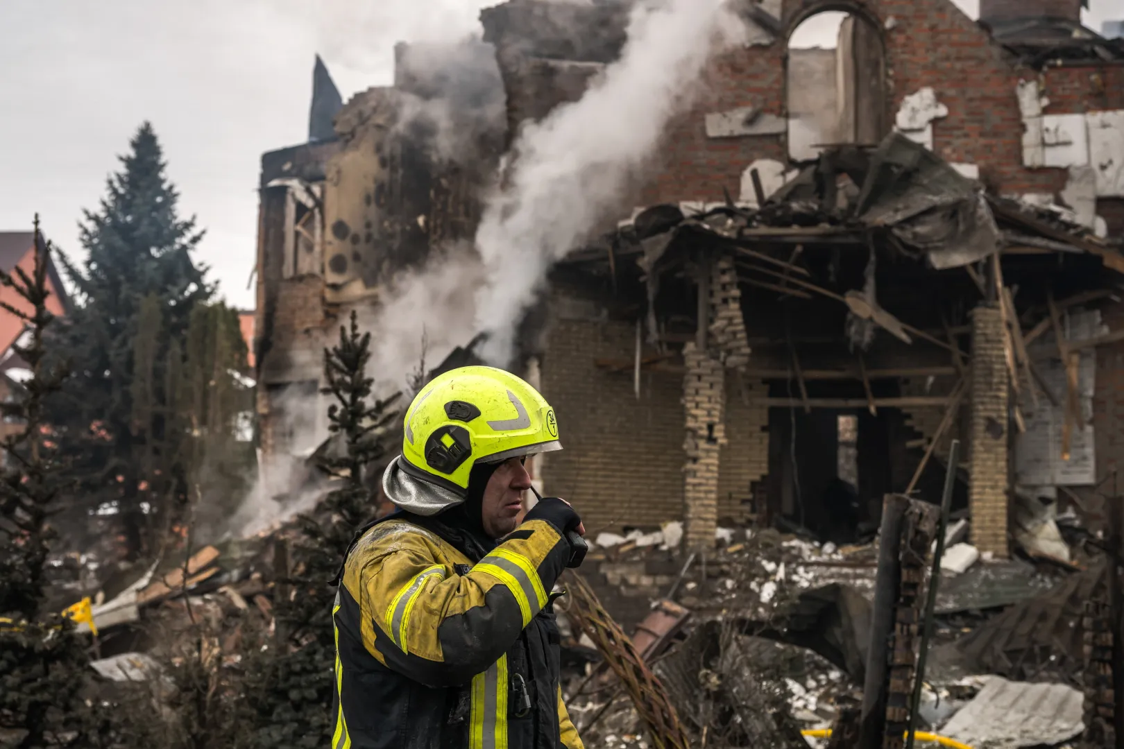 Cztery osoby zginęły, a 16 zostało rannych w ataku lotnictwa rosyjskiego na miasto Słowiańsk. Fot. PAP/	Vladyslav Musiienko (zdjęcie ilustracyjne)