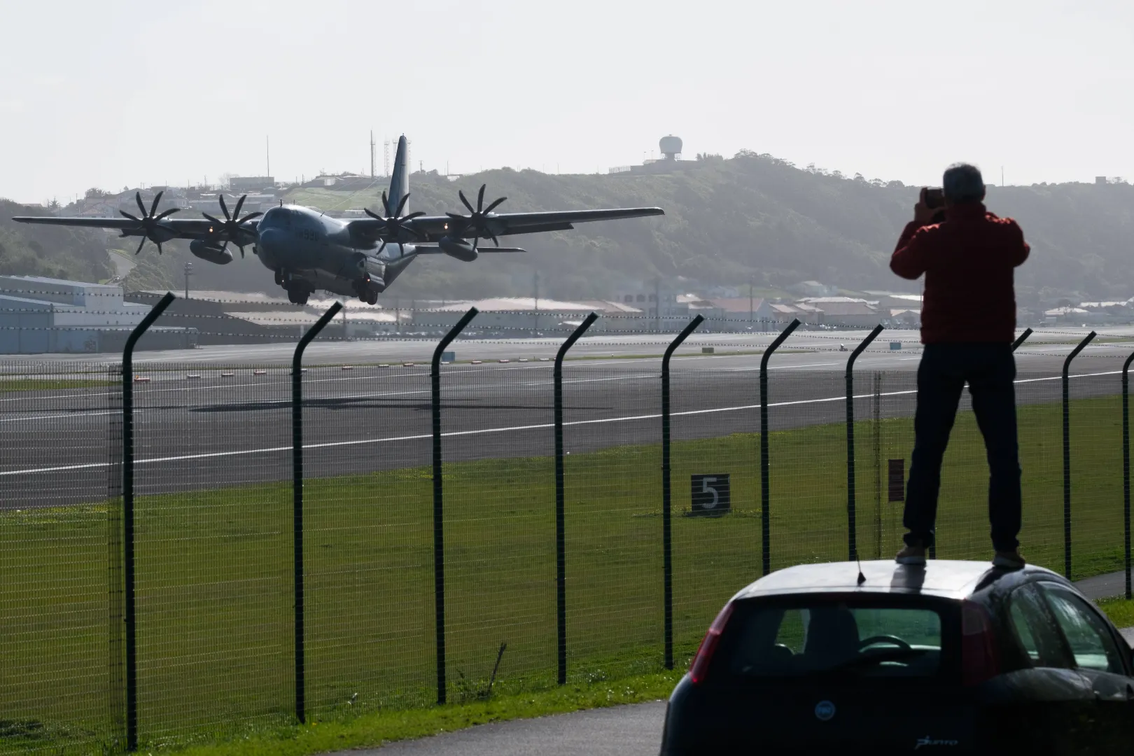 Baza Lajes na Azorach Fot. PAP/EPA/ANTONIO ARAUJO