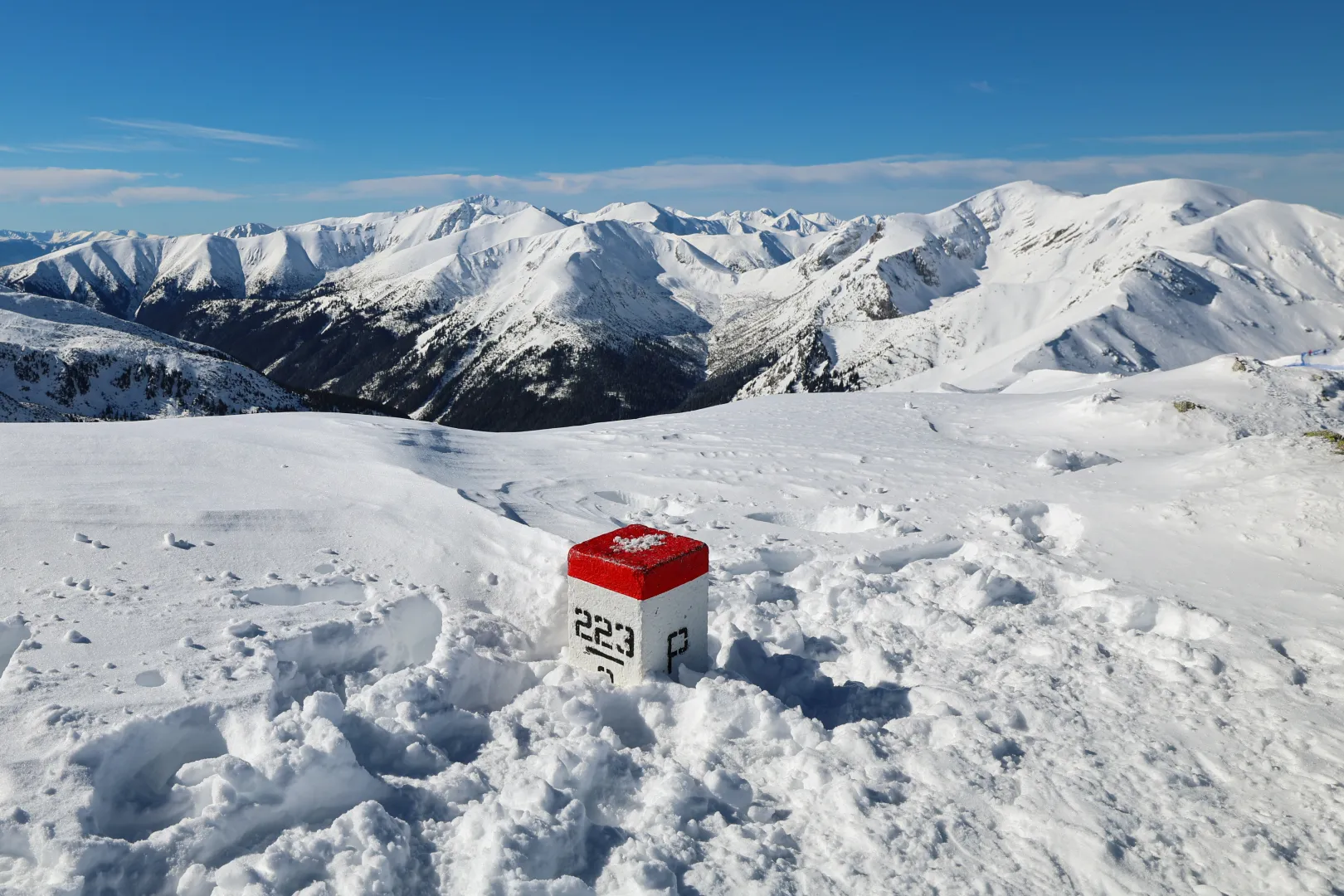Pokrywa śnieżna na Kasprowym Wierchu, fot. PAP/Grzegorz Momot