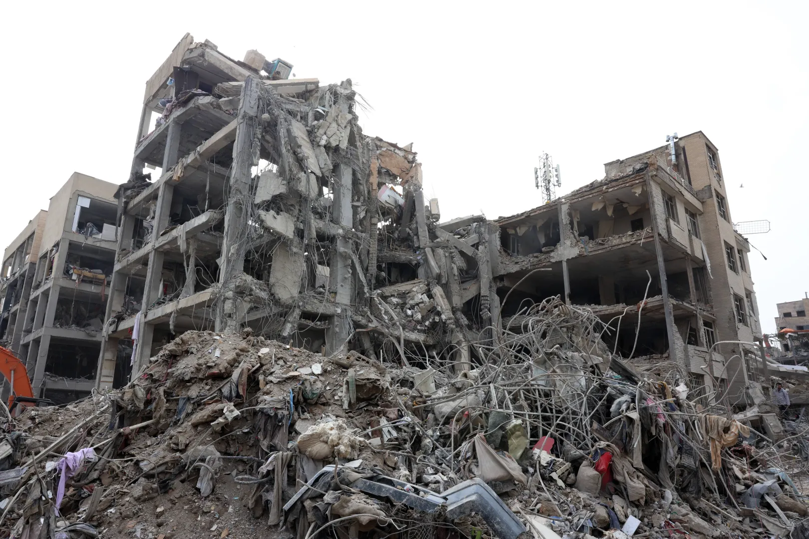 Ataki na Iran. Fot. PAP/EPA/ABEDIN TAHERKENAREH