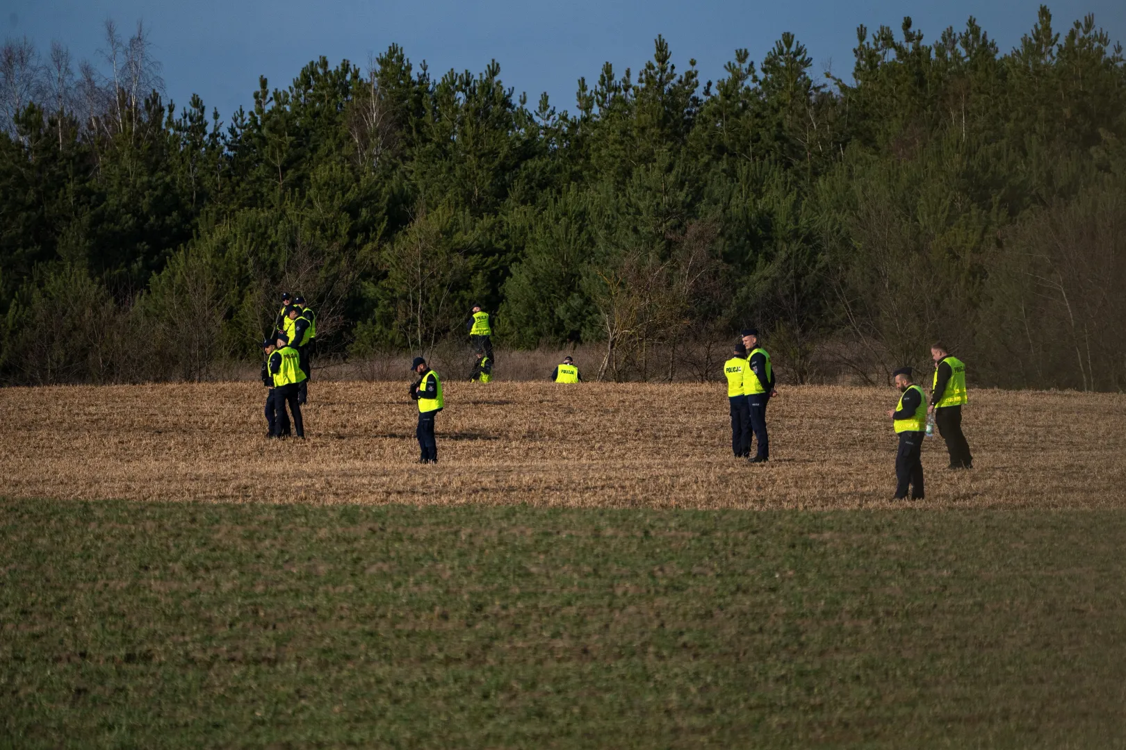 Miejsce znalezienia drona na terenie kopalni węgla brunatnego w Galczycach. Fot. PAP/Bartosz Skonieczny