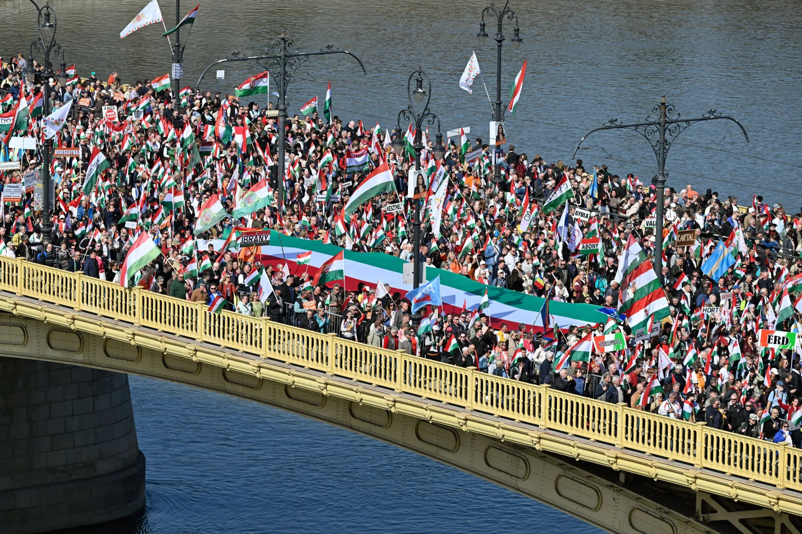  „Marszu Pokoju” w Budapeszcie organizowany przez Viktora Orbana, fot. PAP/EPA/MTI?Zoltan Mathe