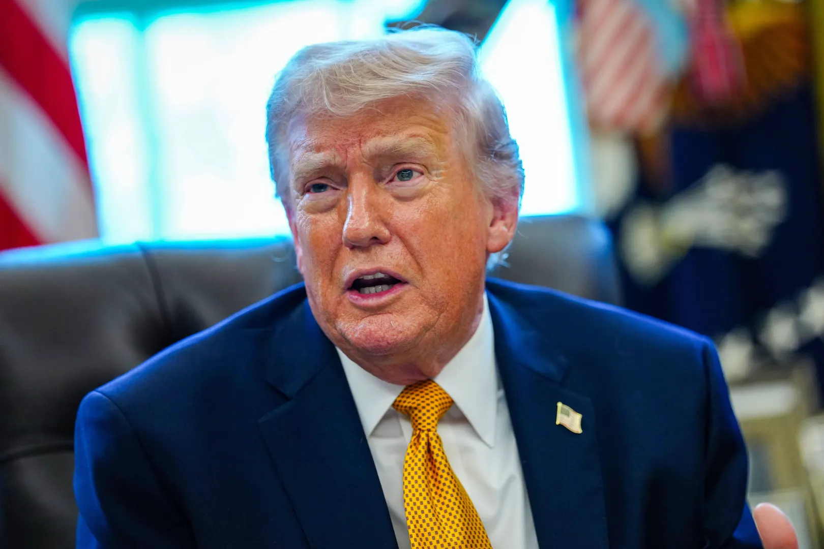 Prezydent USA Donald Trump. Fot. PAP/EPA/AARON SCHWARTZ / POOL 