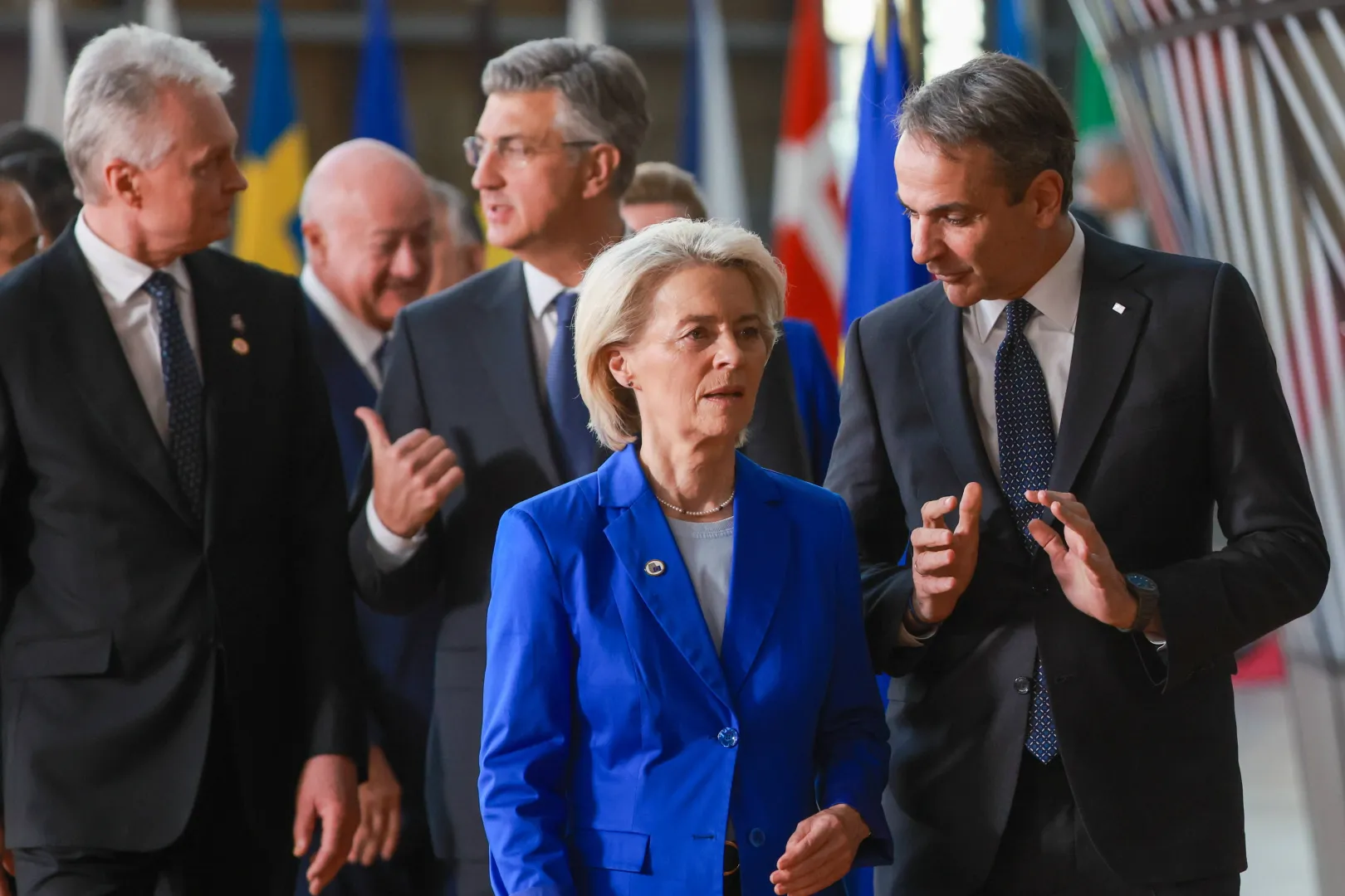 Ursula von der Leyen: wspólnota jest nadal uzależniona od importu paliw kopalnych. Fot. PAP/EPA/OLIVIER HOSLET