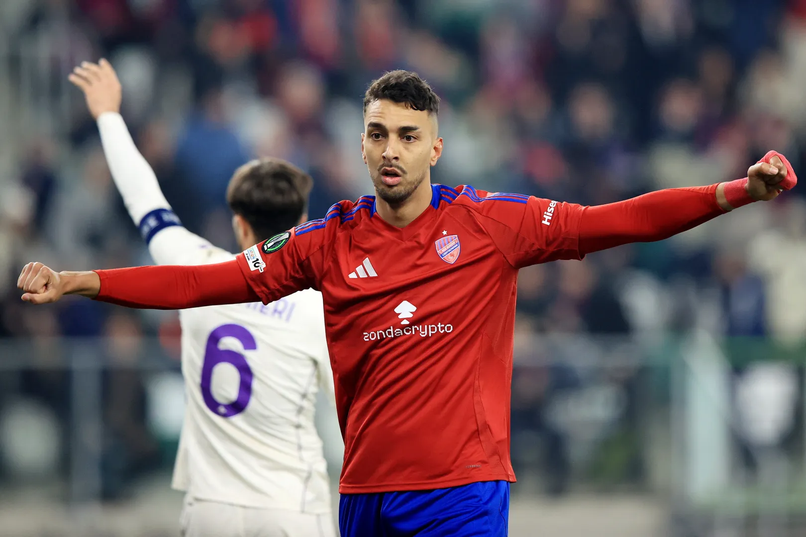 Zawodnik Rakowa Częstochowa Leonardo Rocha. Fot. PAP/	Jarek Praszkiewicz