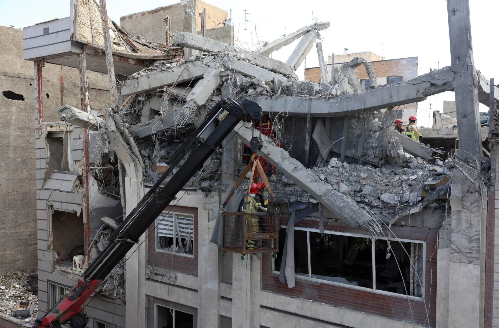 Ataki na Iran. Fot. PAP/EPA/ABEDIN TAHERKENAREH