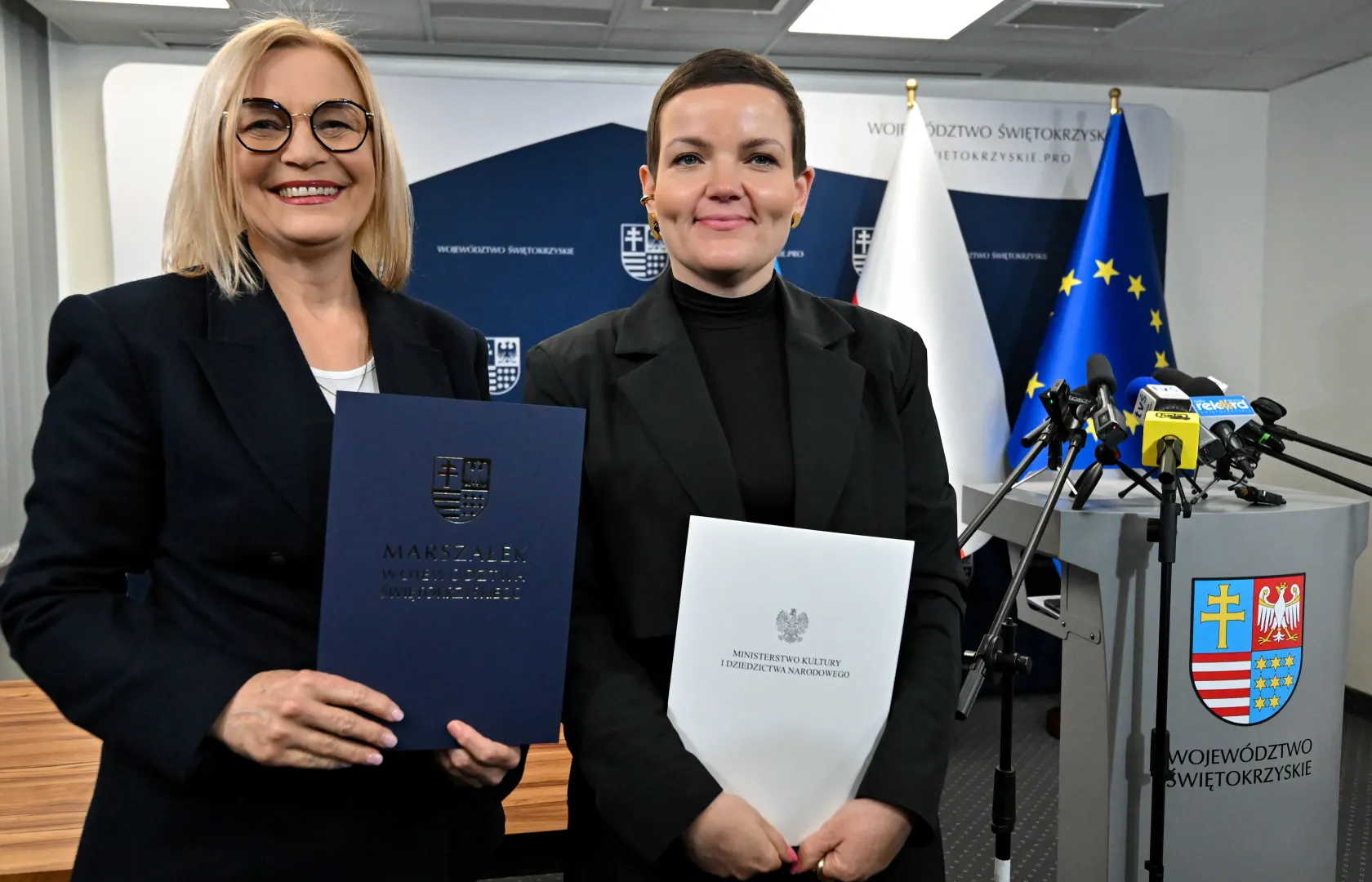 Renata Janik i Marta Cienkowska Fot. PAP/Piotr Polak