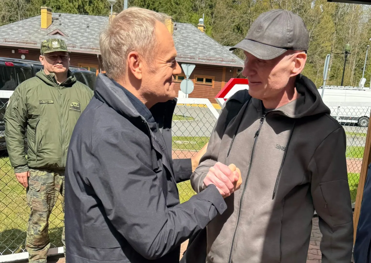 Donald Tusk, Andrzej Poczobut. Fot. Donald Tusk/X (Twitter)