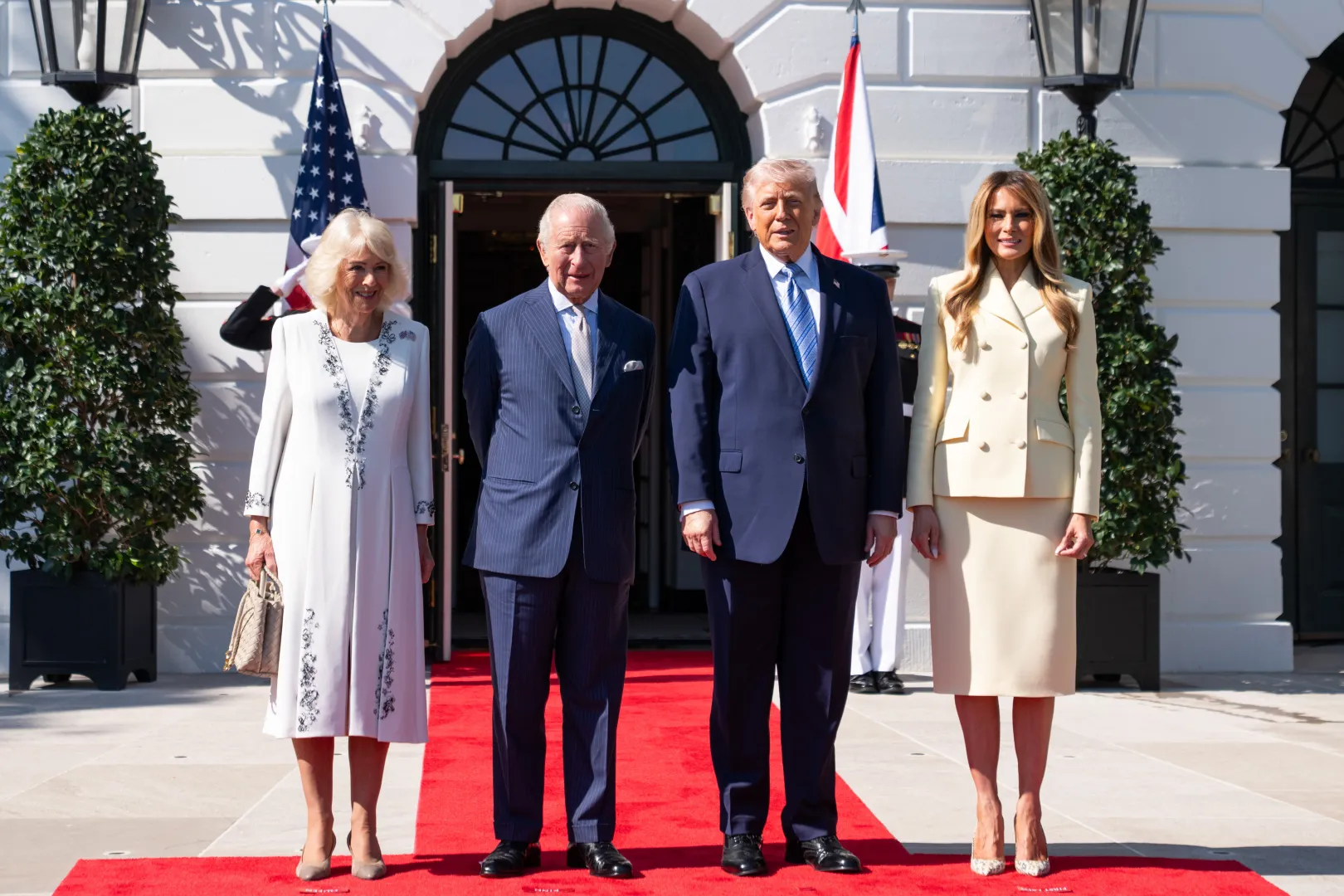 Królowa Kamila, król Karol III, Donald Trump, Melania Trump. Fot. PAP/EPA/ALLISON ROBBERT