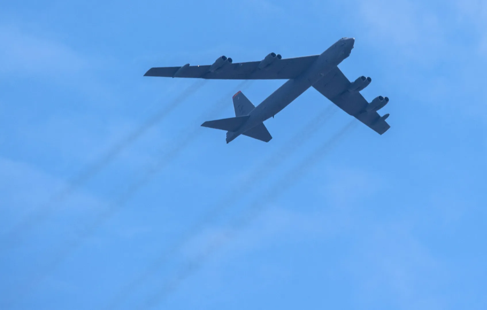 Amerykański bombowiec, zdjęcie ilustracyjne. Fot. PAP/EPA/GEORGI LICOVSKI