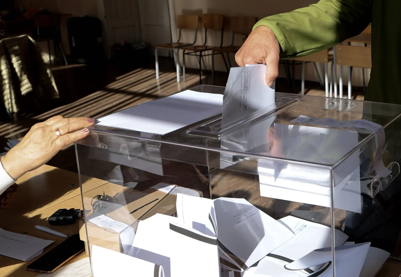 Głosowanie w Bułgarii, fot. PAP/EPA/GEORGI LICOVSKI