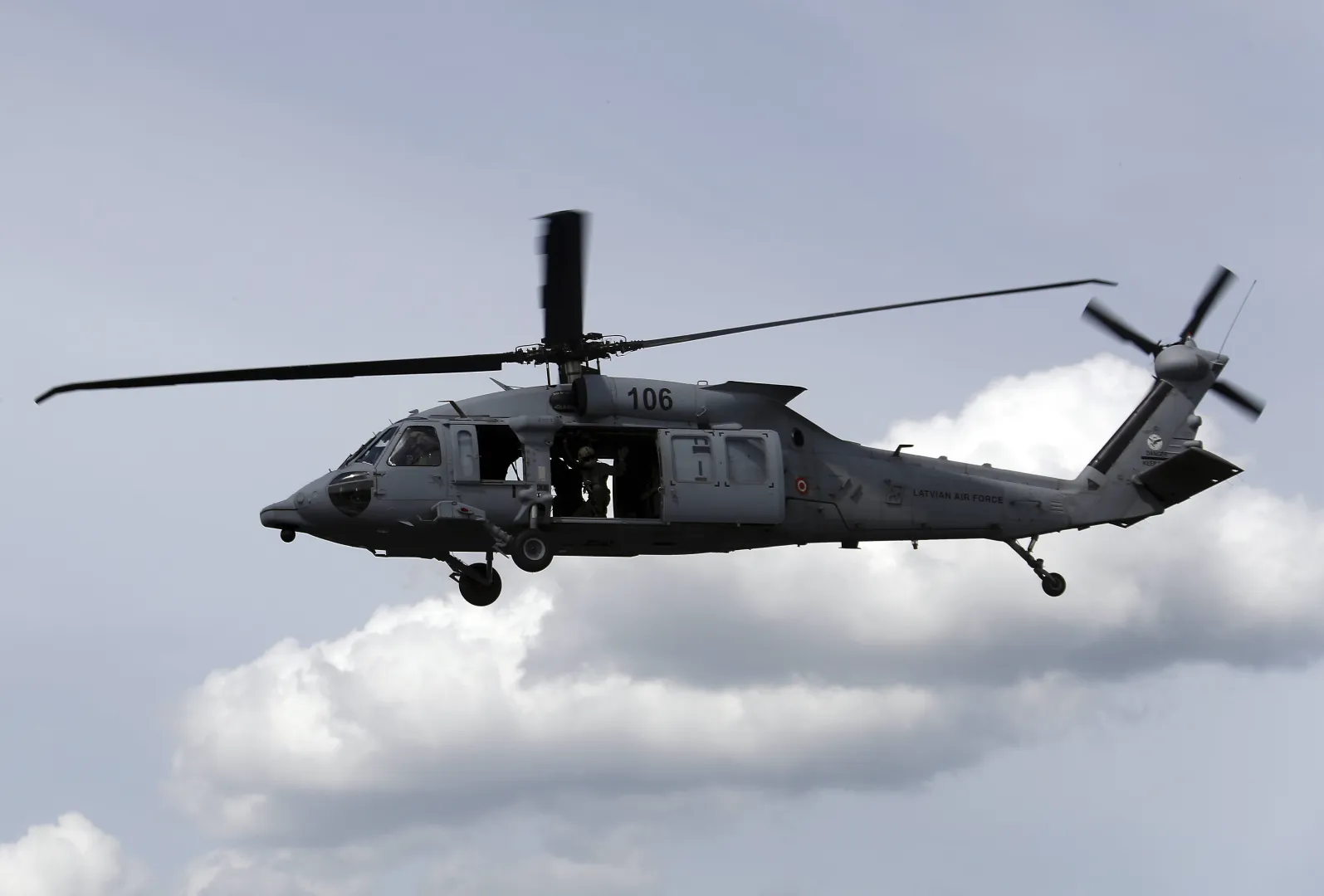 Śmigłowiec Black Hawk Fot. PAP/EPA/TOMS KALNINS