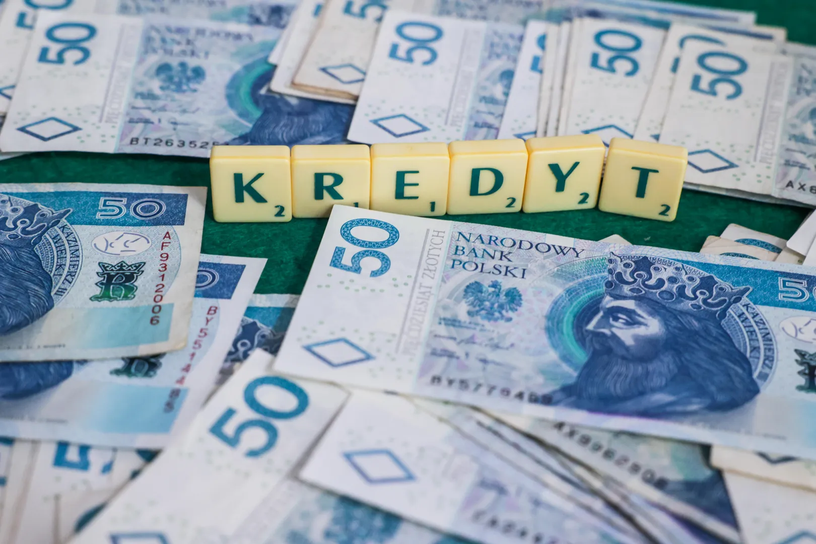 Banknoty Fot. PAP/Szymon Pulcyn