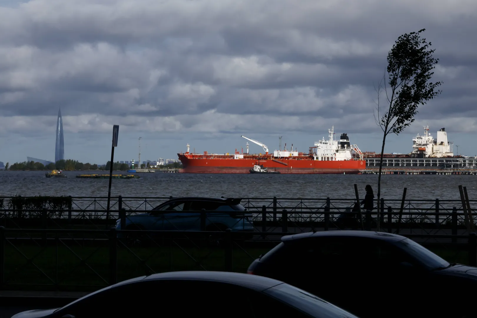 Російський нафтовий танкер, фотоілюстрація. Fot. PAP/EPA/ANATOLY MALTSEV