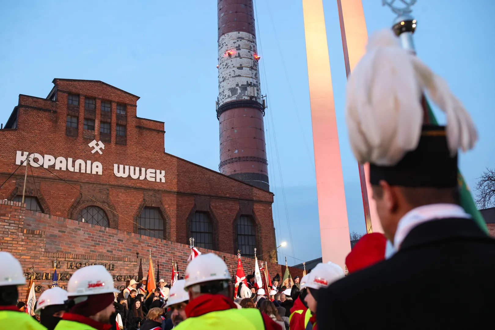 Uroczystości pod kopalnią Wujek, zdjęcie ilustracyjne, fot. PAP/Jarek Praszkiewicz
