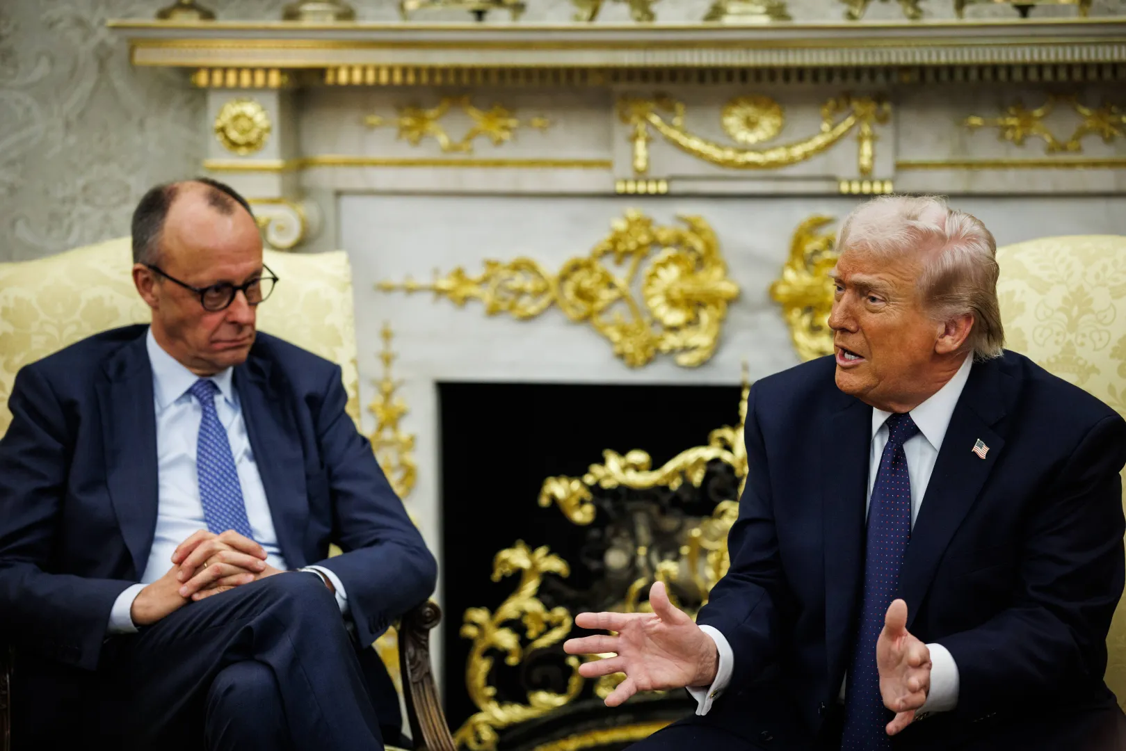 Kanclerz Niemiec Friedrich Merz i prezydent USA Donald Trump. Fot. PAP/EPA/	SAMUEL CORUM / POOL