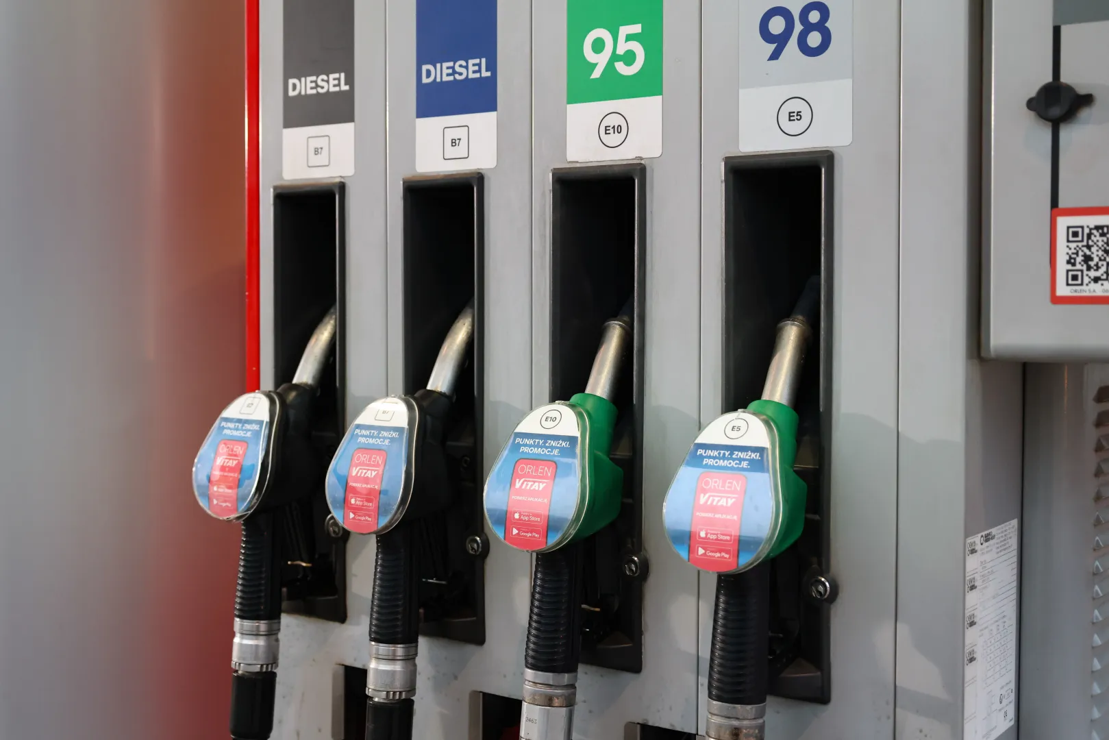 Stacja paliw. Zdj. ilustracyjne. Fot. PAP/Albert Zawada