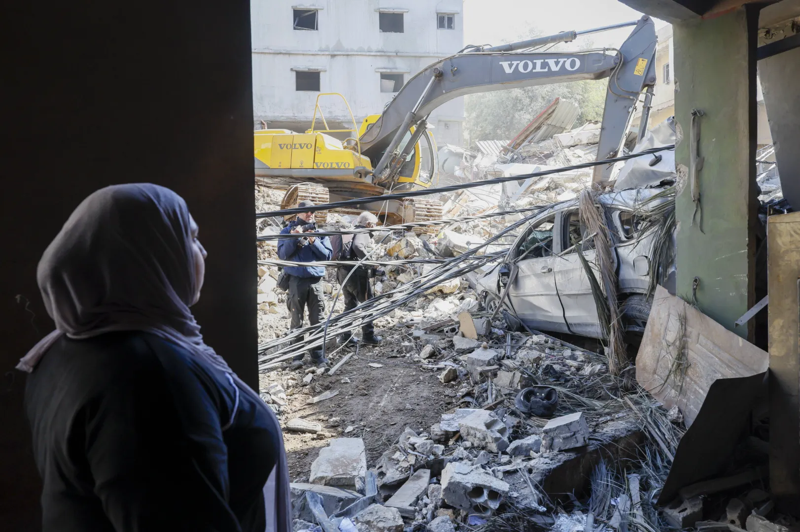 Zniszczenia po ataku na Bejrut Fot. PAP/EPA/WAEL HAMZEH