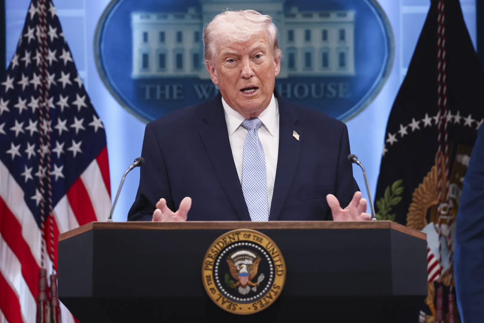 Prezydent USA Donald Trump. Fot. PAP/EPA/	JIM LO SCALZO