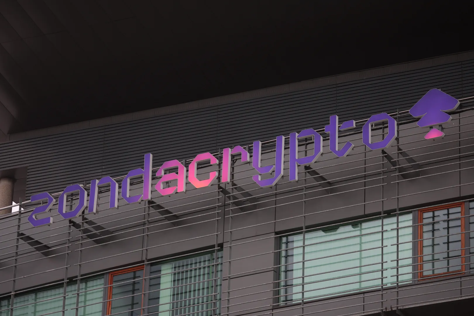 Siedziba Zondacrypto Centrum Olimpijskie w Warszawie. Fot. PAP/Leszek Szymański