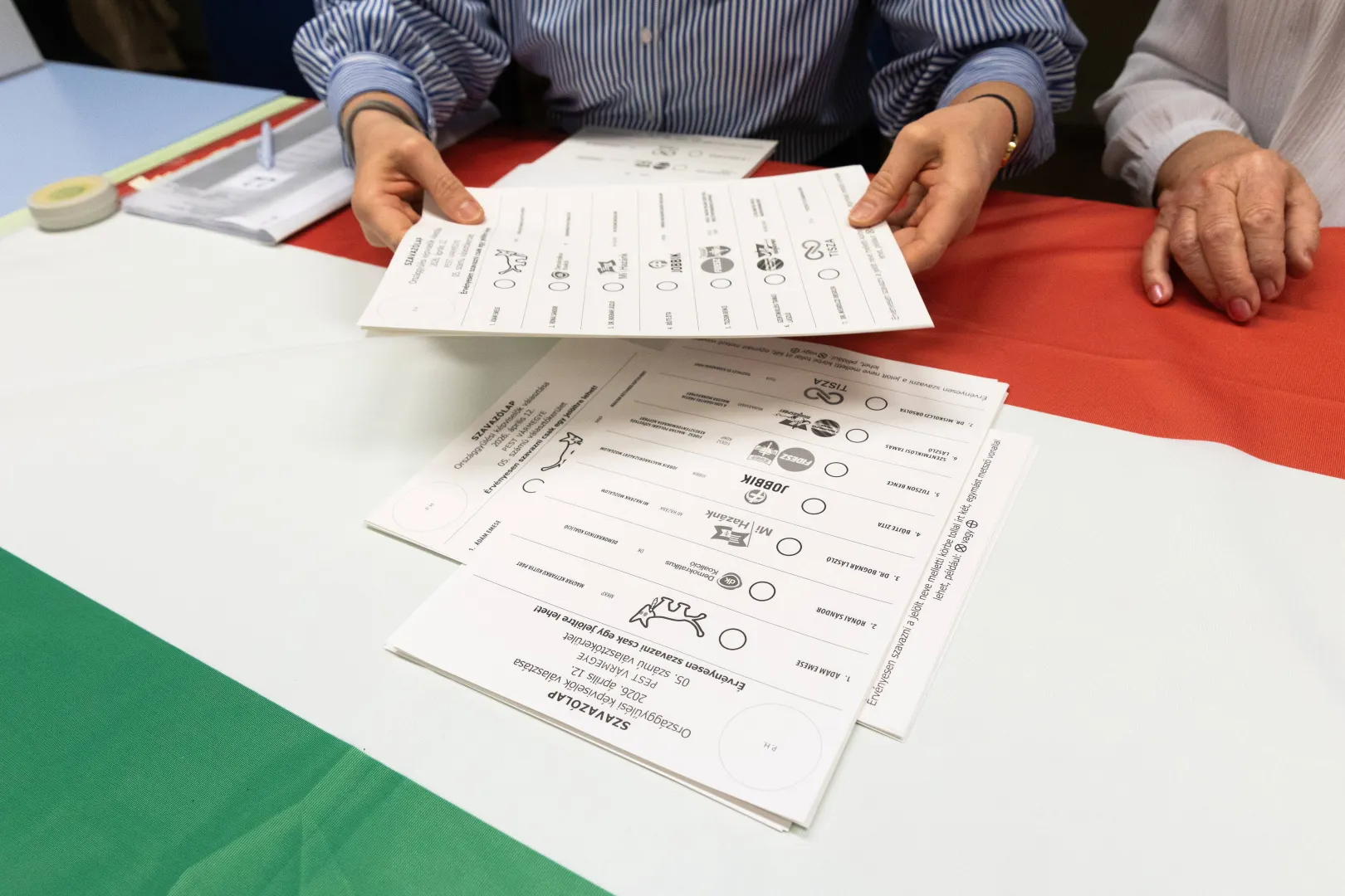 Wybory na Węgrzech (zdjęcie ilustracyjne). Fot. EPA/ZOLTAN KOCSIS