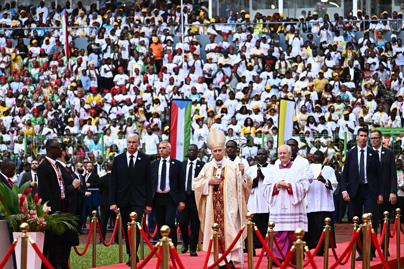 Msza święta pod przewodnictwem papieża w Malabo, fot. PAP/EPA/ANSA/LUCA ZENNARO